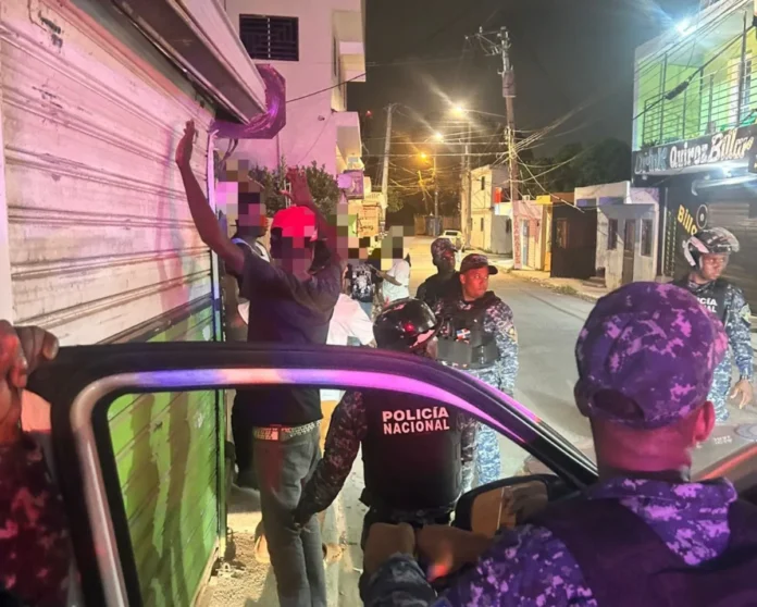 PN ocupa armas ilegales, recupera motocicletas robadas y ejecuta órdenes de arresto en SDN