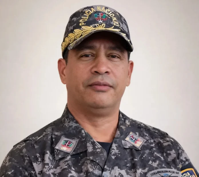 Policía Nacional designa al general Claudio González como director de la Zona Oriental