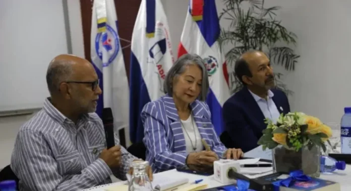 Inafocam y ADP analizan cambios en contratación de programas de formación docente