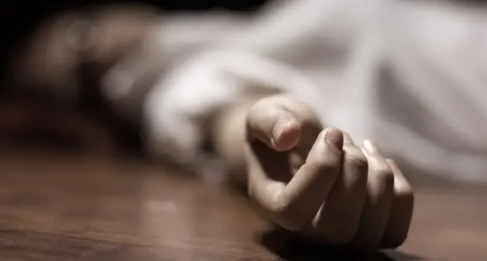 Mujer es encontrada sin vida en unos matorrales de Boca Chica; hijo está detenido