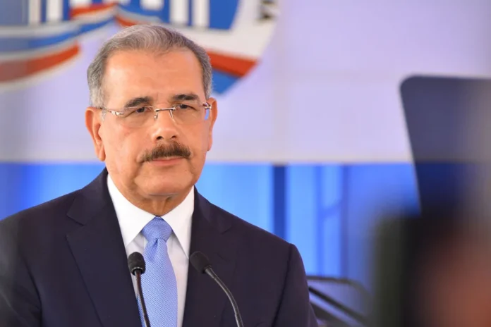 Danilo Medina juramenta dirigentes provenientes del PRM, la Fuerza del Pueblo y exmilitantes que retornan al PLD