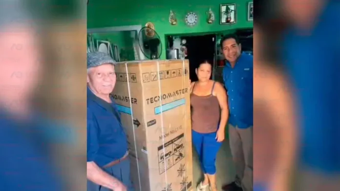 Derlin Castillo llevó alegría y baile a las madres de Villa Duarte en la Ruta de las Madres