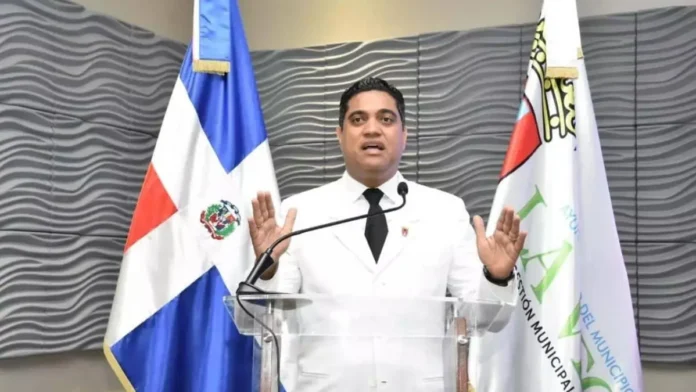 Kelvin Cruz aclara que el Palacio de los Deportes mantiene el nombre de Virgilio Travieso Soto