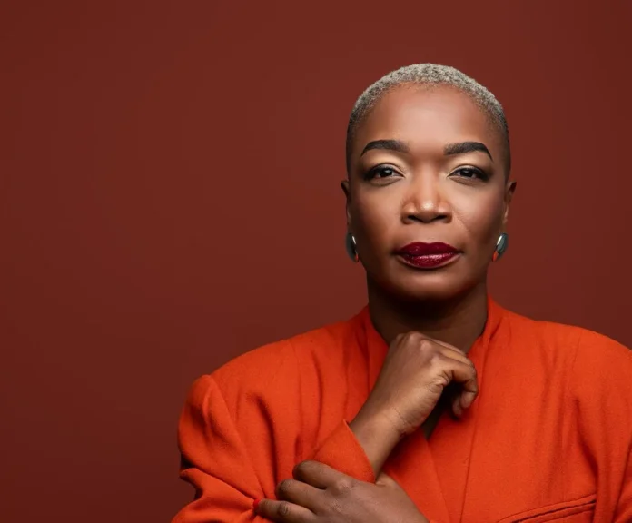 Savina Felix lanza su más reciente tema “No Me Postraré Ante Otro Dios”