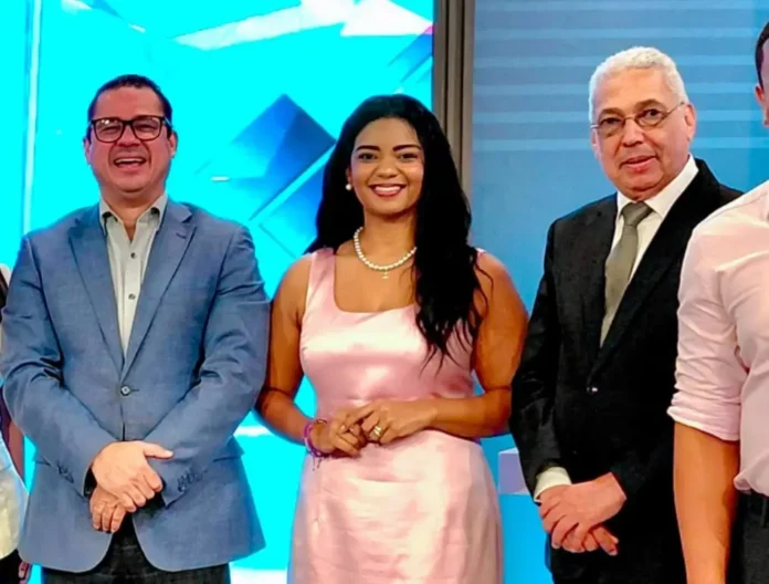 Sheila Brito se integra como panelista del programa Al Mediodía La Plataforma