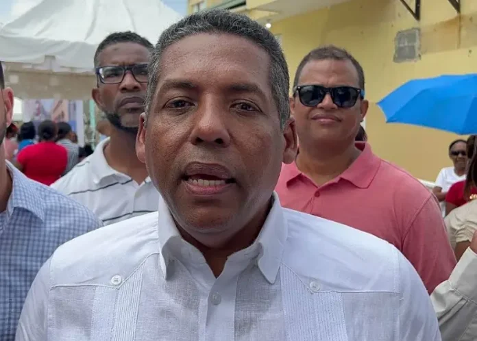 Carlos Ortiz plantea transformaciones para Santo Domingo Norte