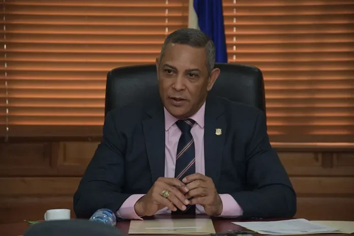 Sondeos y encuestas reflejan fortaleza electoral del senador Franklin Romero