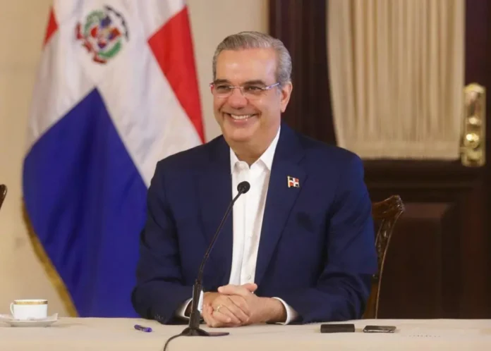 Abinader afirma que busca garantizar la libertad de expresión más allá de 2028