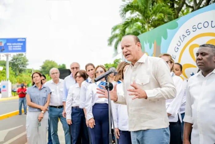 Alcaldía de Santiago entrega solución vial en República de Argentina con Estrella Sadhalá