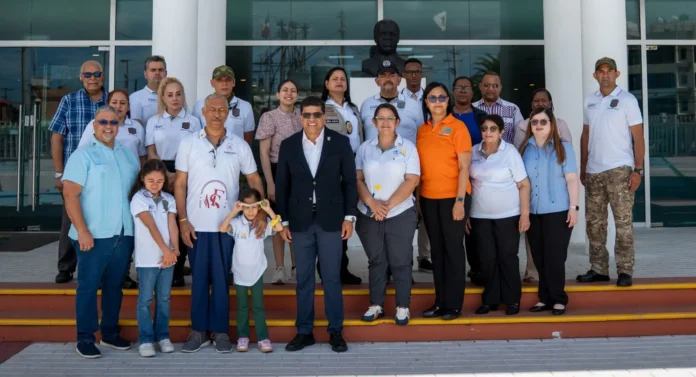 Alcalde Dío Astacio encabeza operativo que beneficia a 120 personas con prótesis auditivas