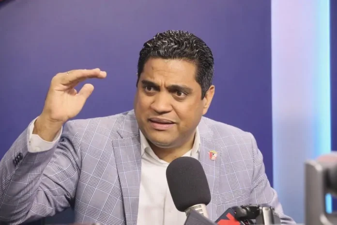 Ministro de Deportes Kelvin Cruz informa detención de persona que lanzó botella durante competencia de Marileidy Paulino