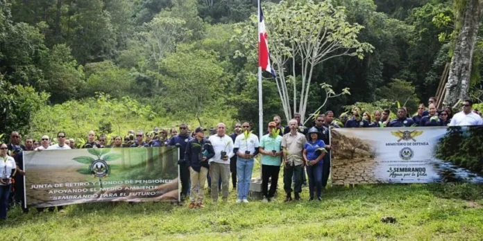 Ministerio de Defensa impulsa la recuperación ambiental en Manabao